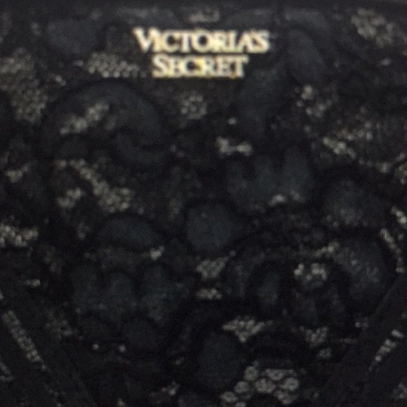 VICTORIA’S SECRET - FLORAL LACE GLAM MAKE-UP BAG - Picture 4 of 5